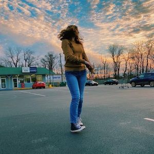 Meet your Posher, Caroline